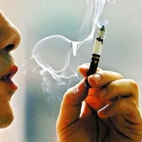 丟掉吧，吸煙也會引發(fā)白內(nèi)障！