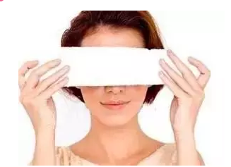 起床眼睛腫？原因可能是這些