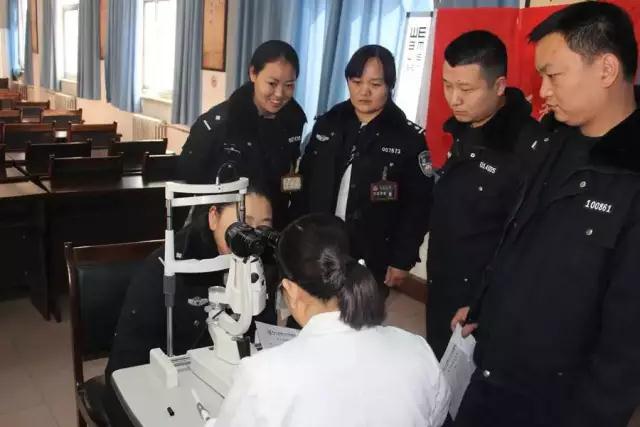 關(guān)愛民警視力健康，普瑞眼科走進(jìn)鄭州交巡警一大隊