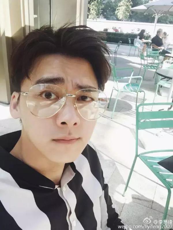 鹿晗李易峰楊洋張藝興，愛豆“眼鏡殺”誰更好看？