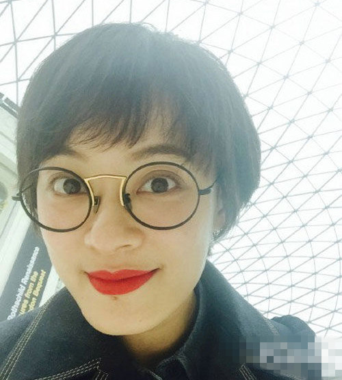 學(xué)女明星戴框架眼鏡？別人時髦你是Low！